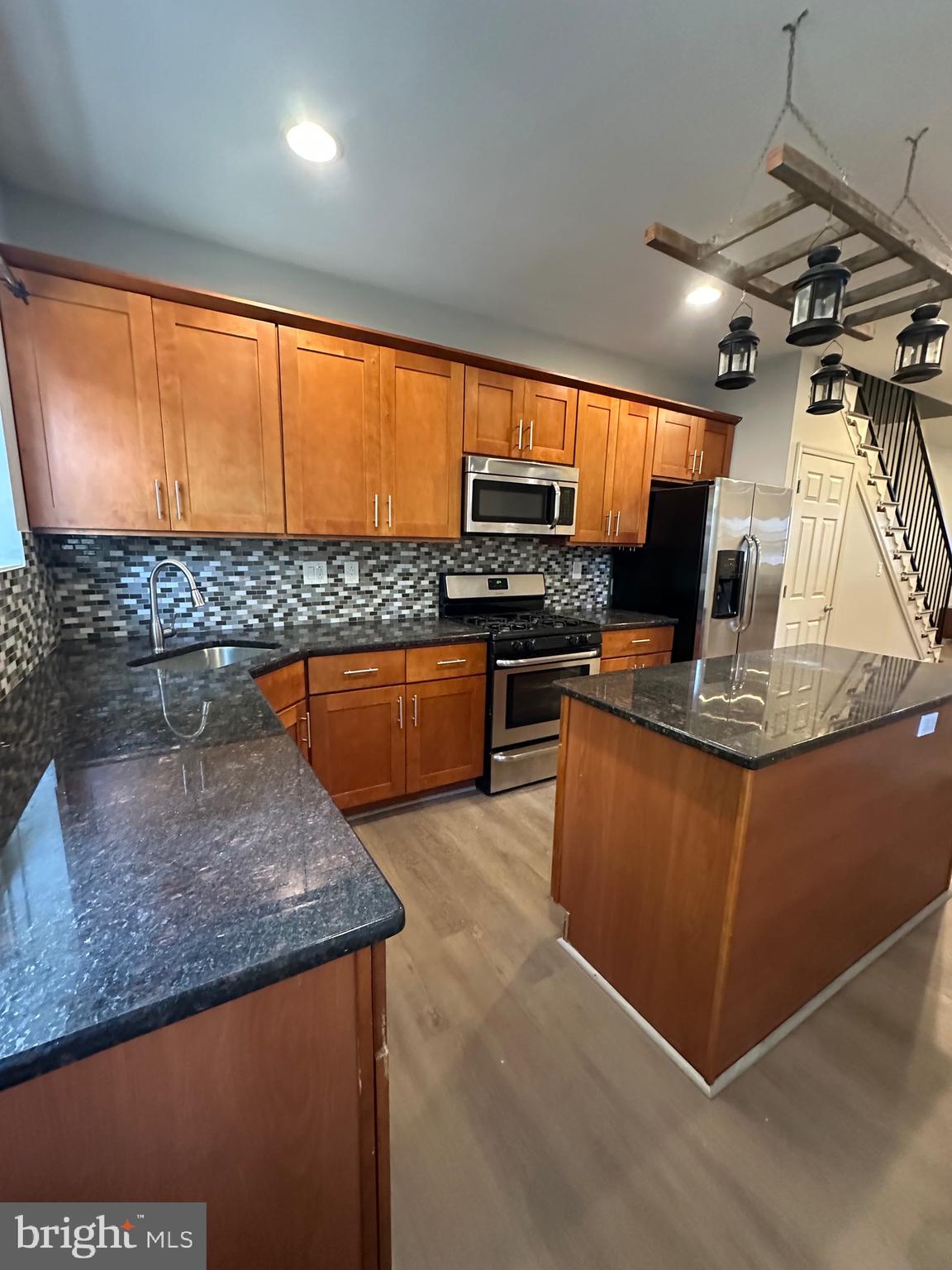 POINT BREEZE - Residential Lease