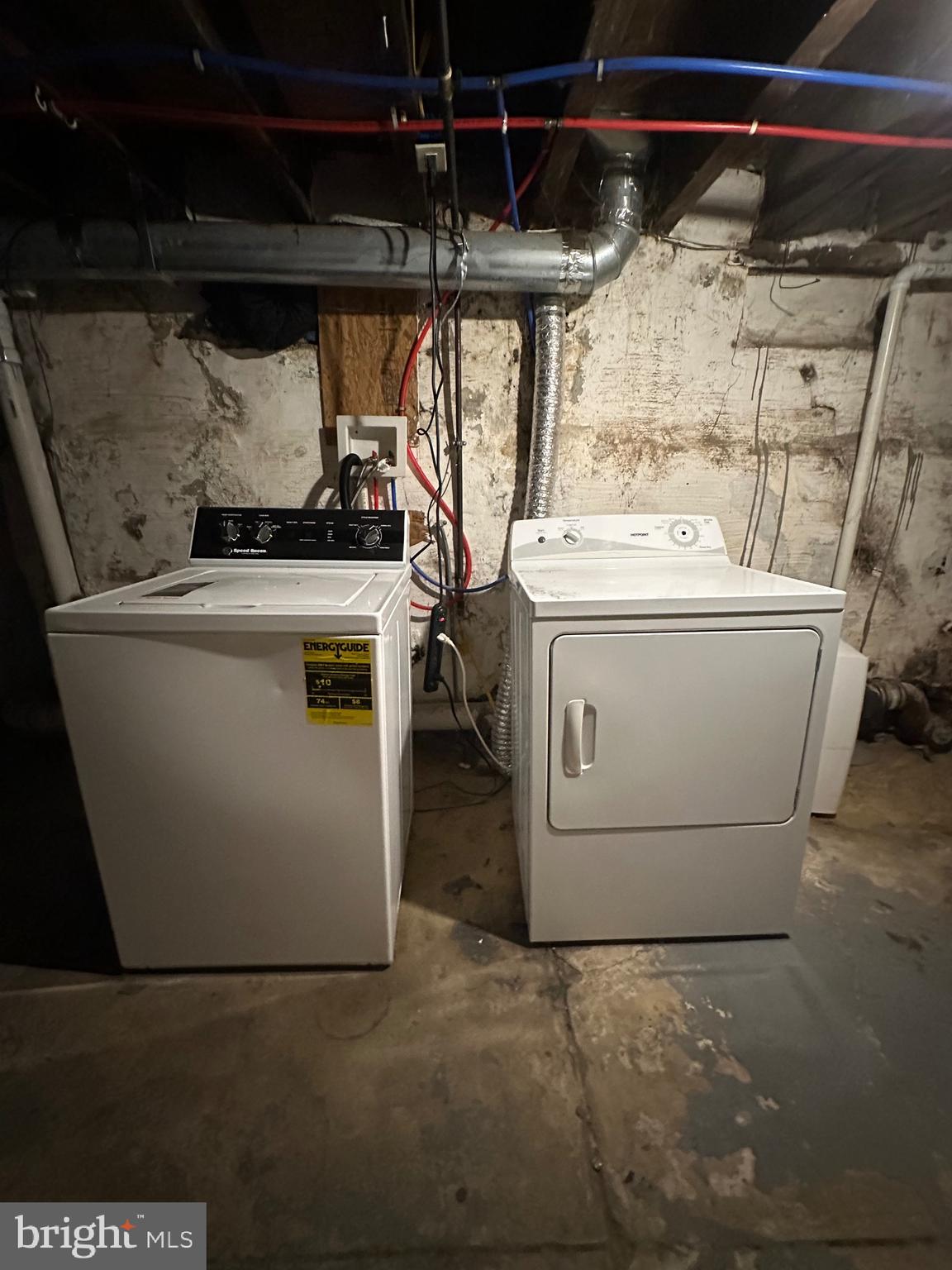 POINT BREEZE - Residential Lease