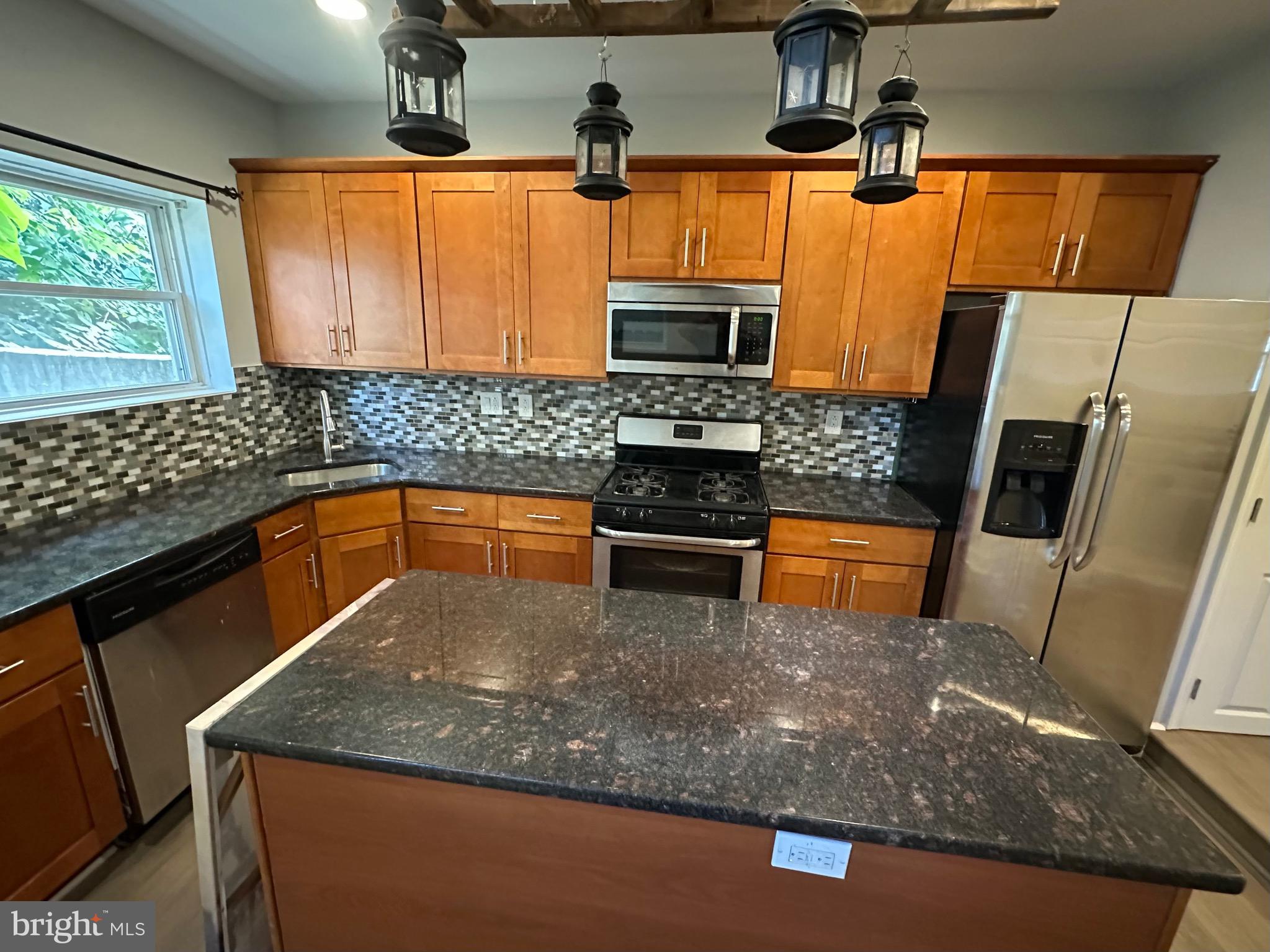 POINT BREEZE - Residential Lease