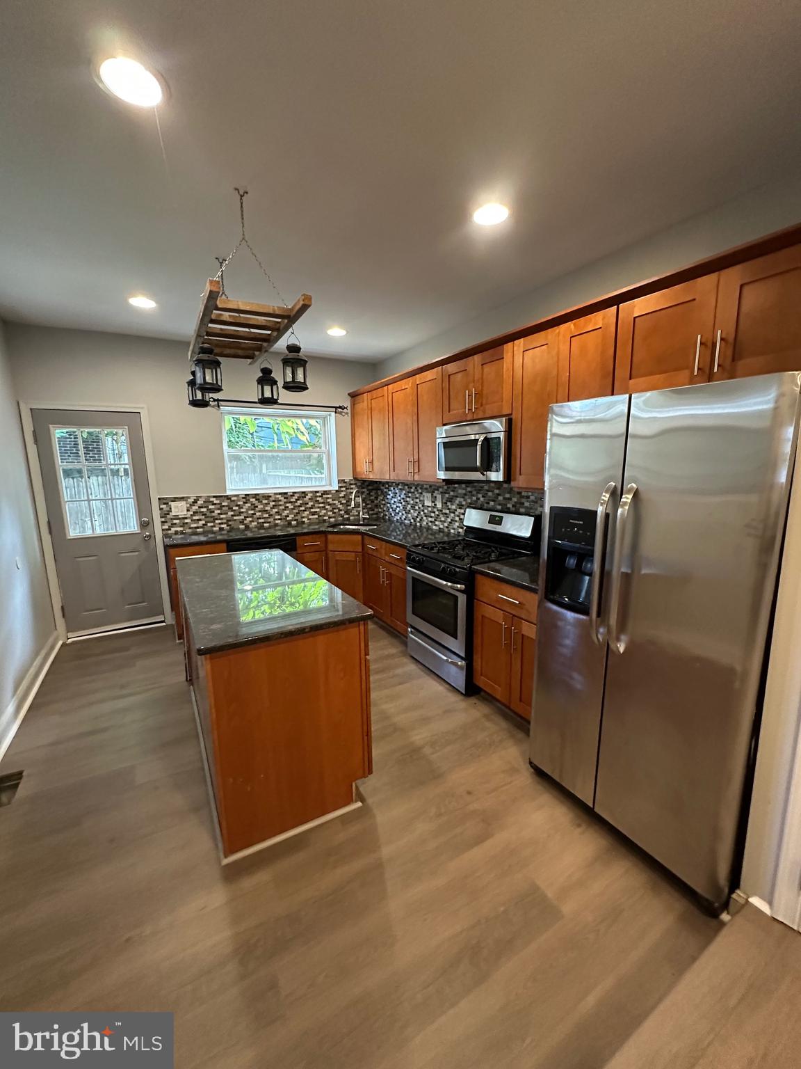 POINT BREEZE - Residential Lease