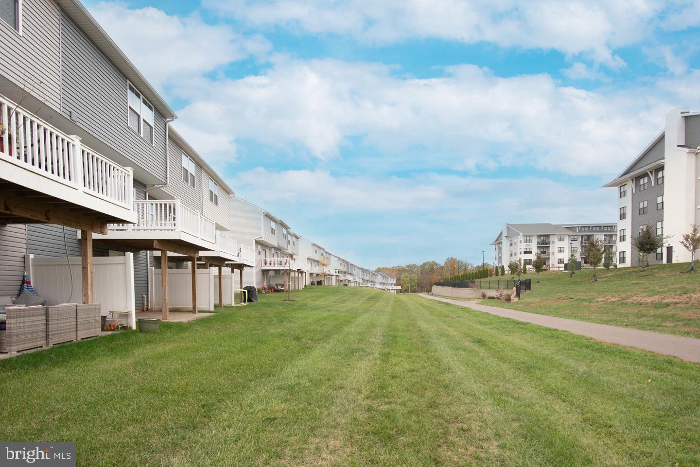 SANATOGA CROSSING - Residential Lease