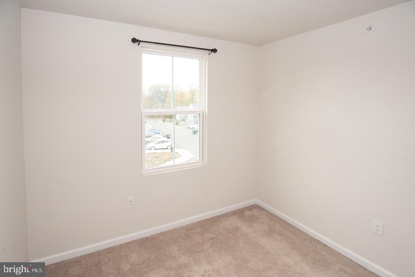 SANATOGA CROSSING - Residential Lease