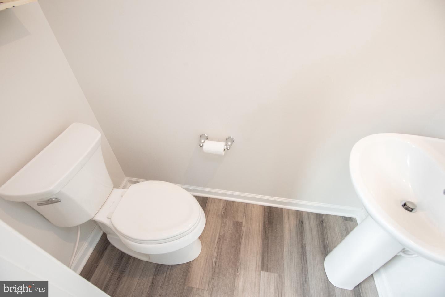 SANATOGA CROSSING - Residential Lease