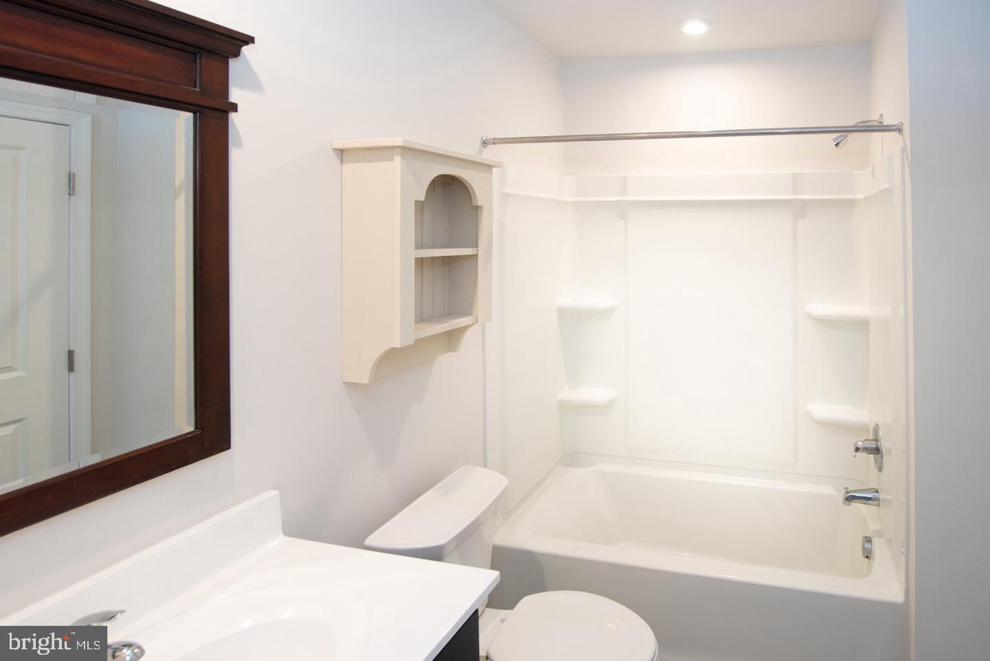 SANATOGA CROSSING - Residential Lease