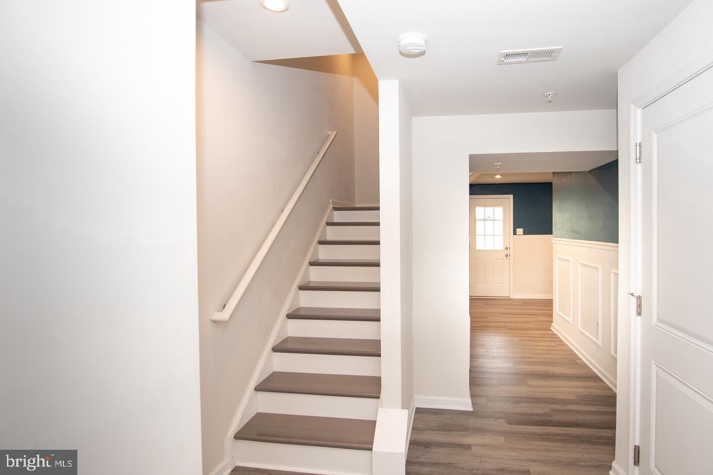 SANATOGA CROSSING - Residential Lease