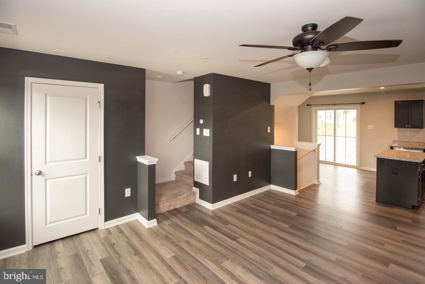 SANATOGA CROSSING - Residential Lease