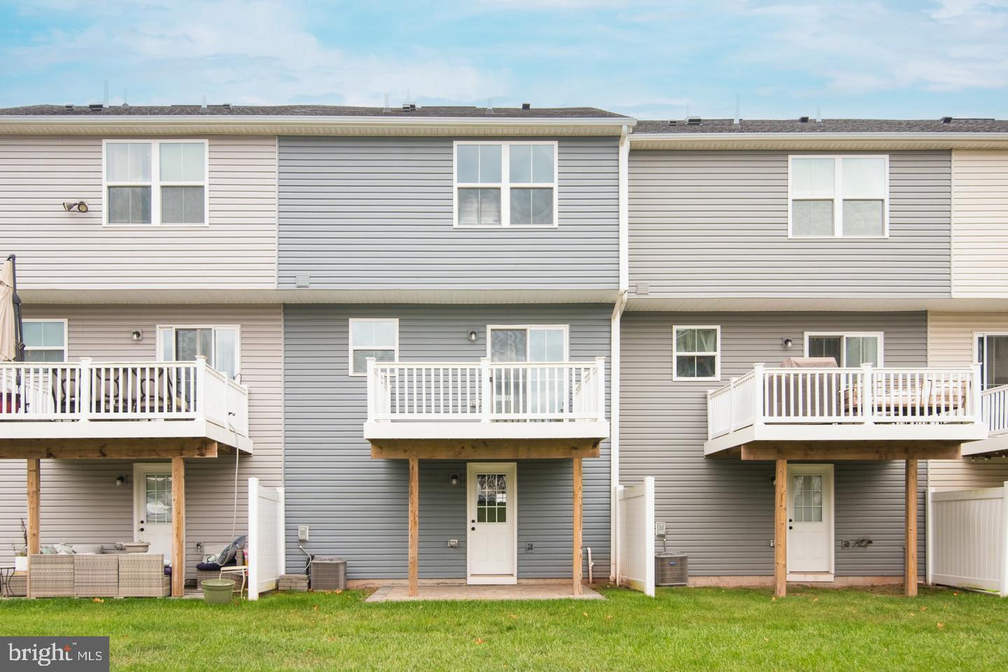 SANATOGA CROSSING - Residential Lease