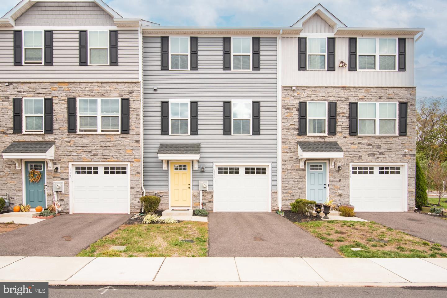 SANATOGA CROSSING - Residential Lease