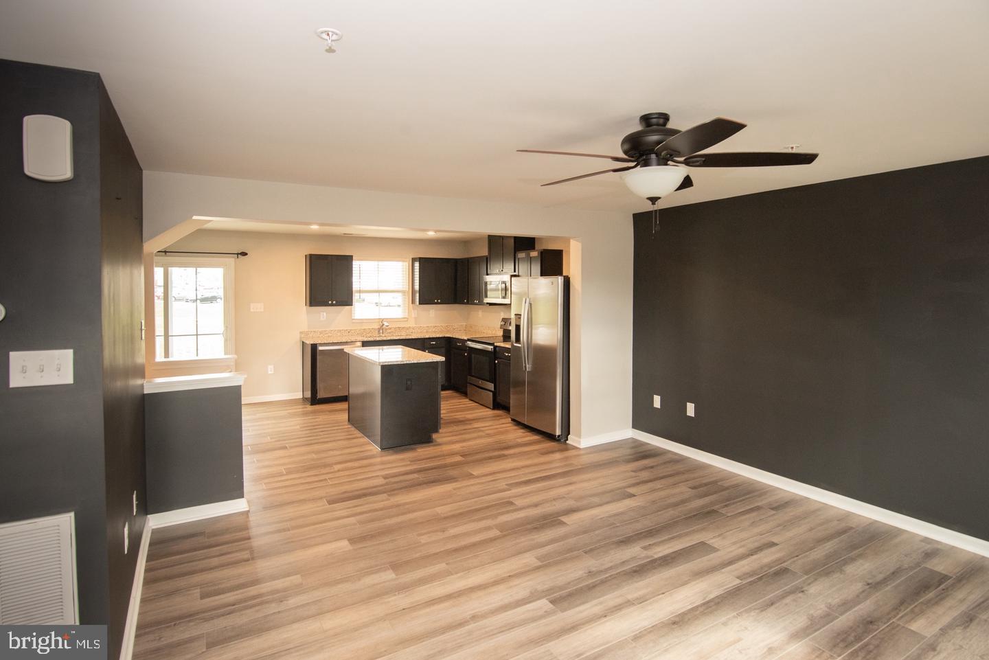 SANATOGA CROSSING - Residential Lease