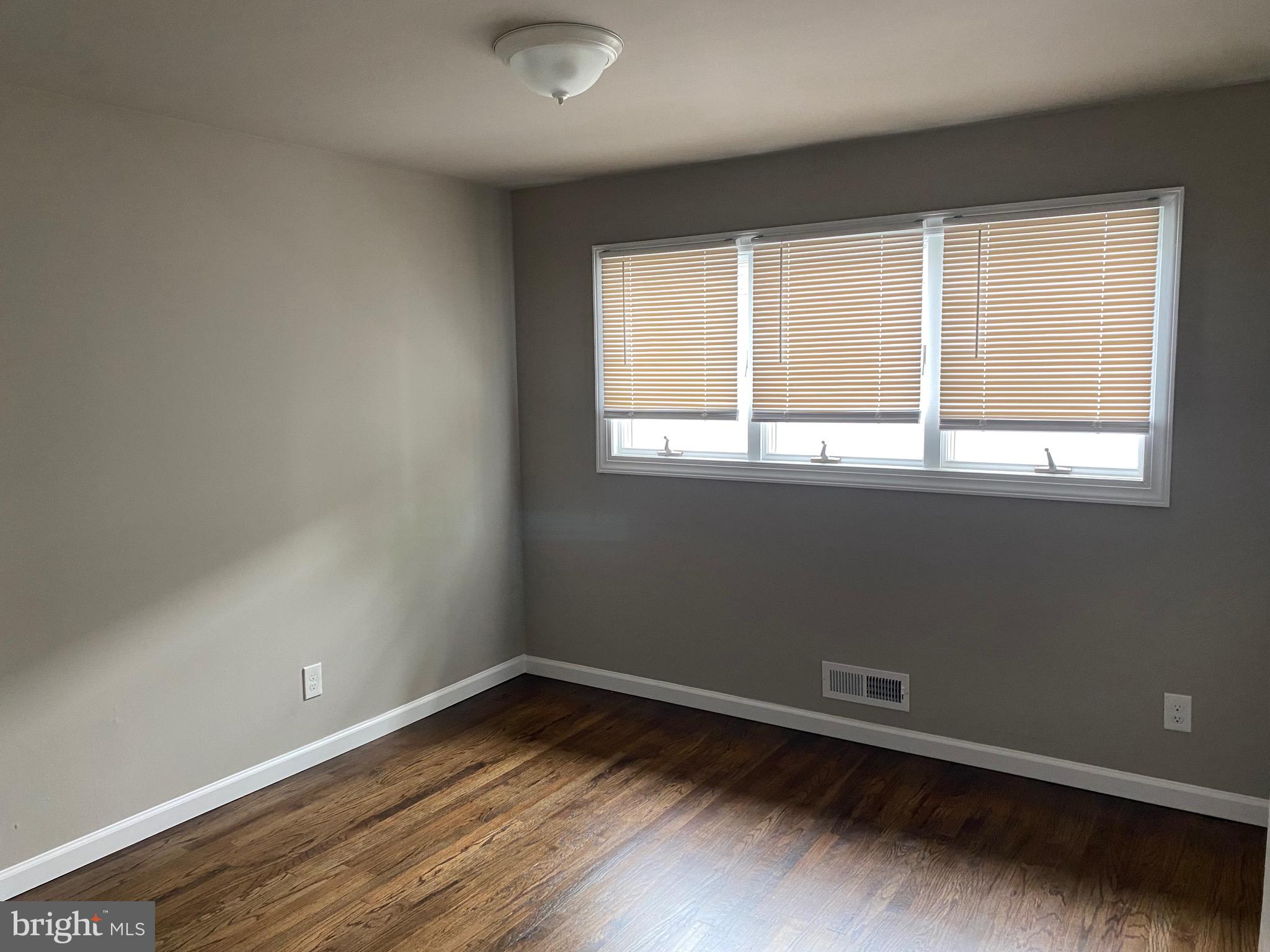 ROSLYN - Residential