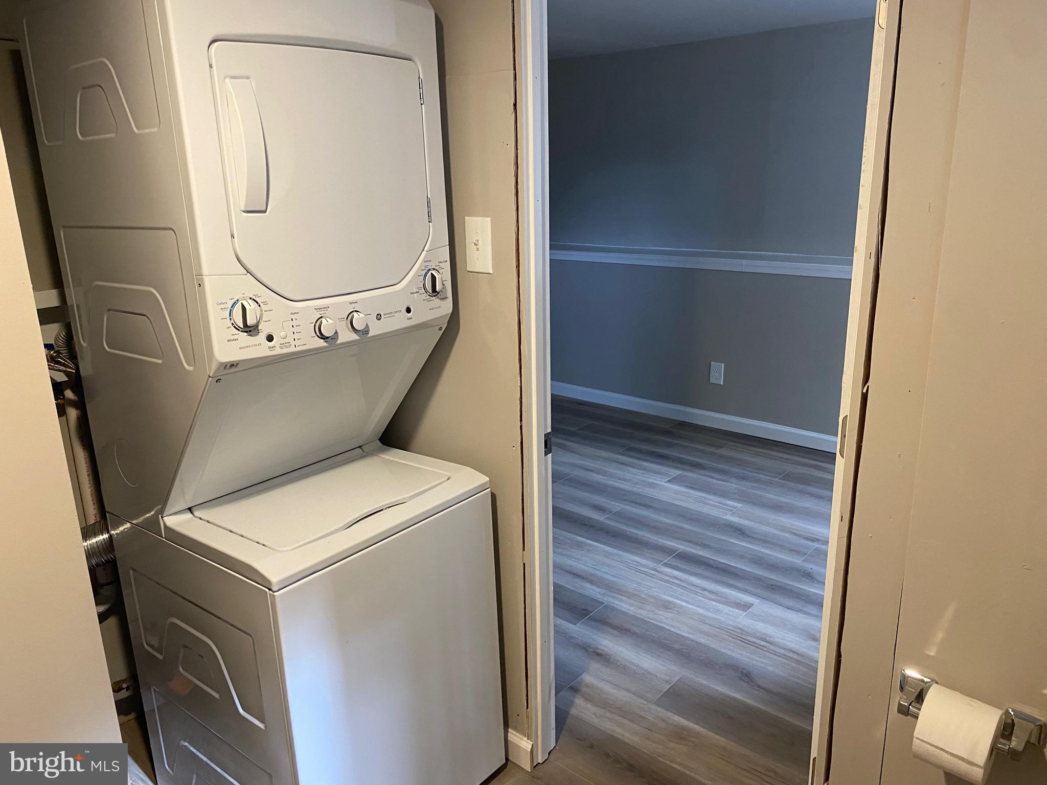 ROSLYN - Residential