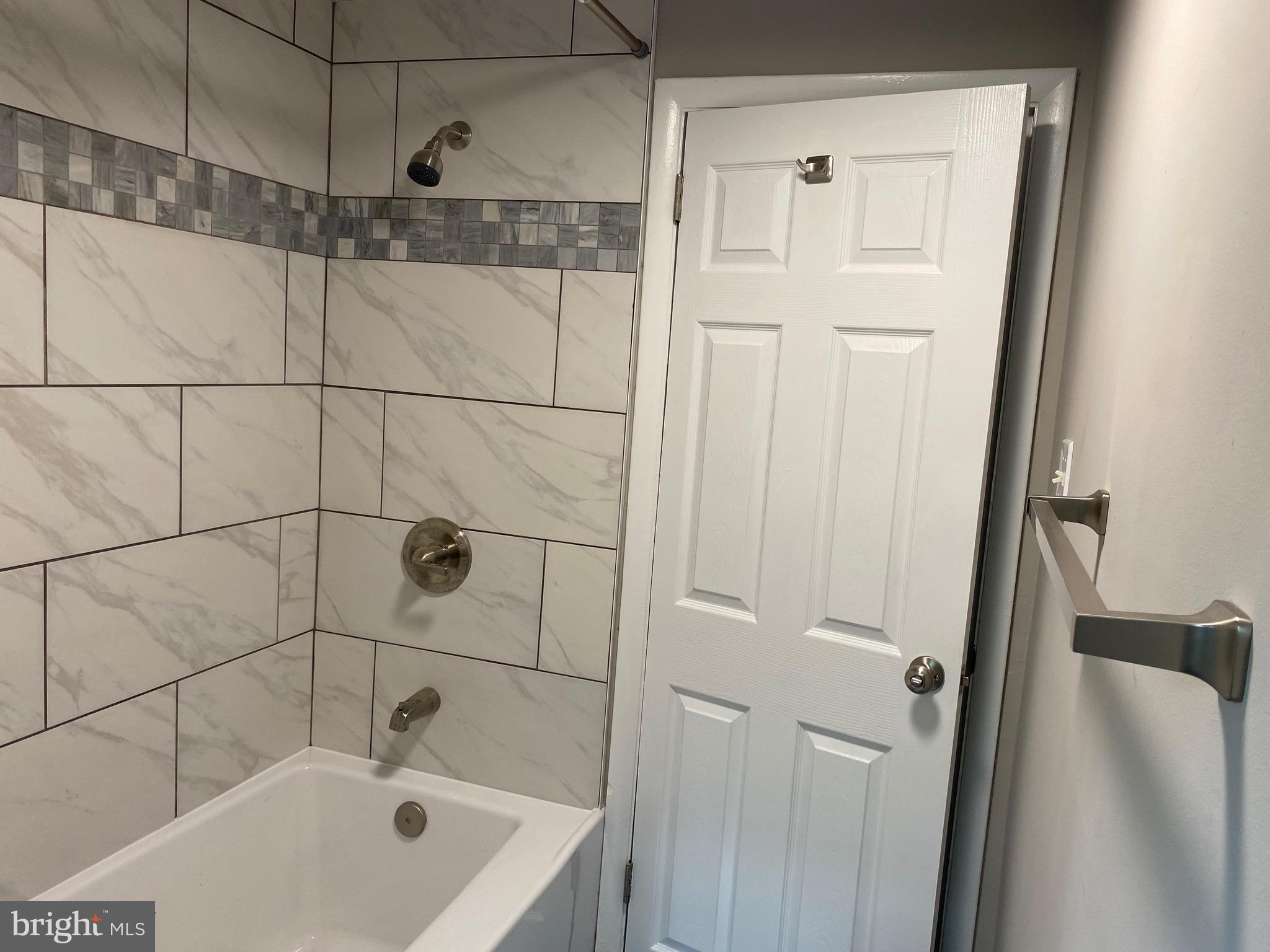 ROSLYN - Residential