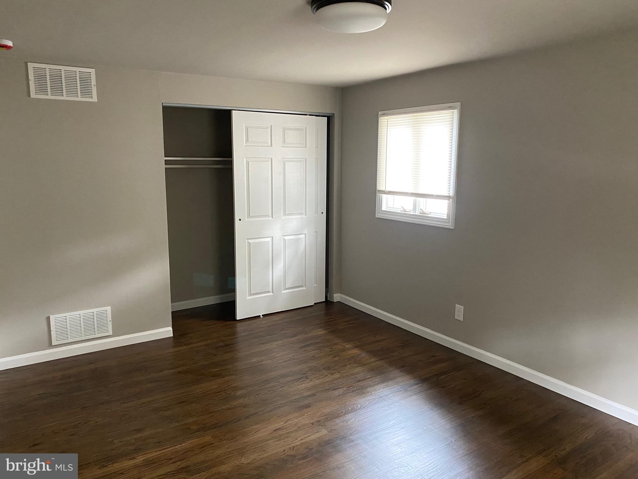 ROSLYN - Residential