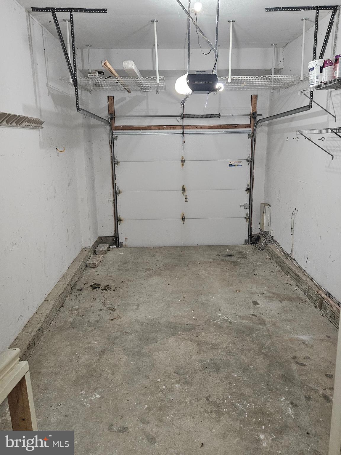 SEVEN OAKS - Residential Lease