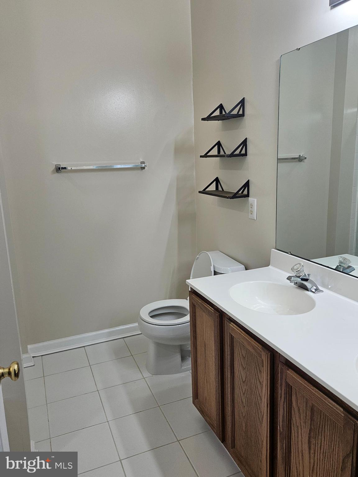 SEVEN OAKS - Residential Lease