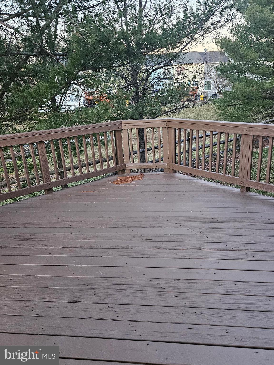 SEVEN OAKS - Residential Lease