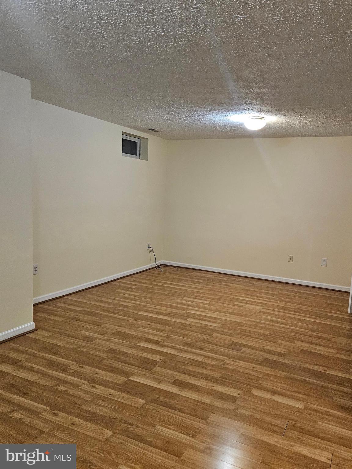 SEVEN OAKS - Residential Lease