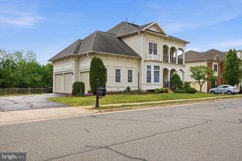 Photo of 9292 Sumner Lake Boulevard, MANASSAS, VA 20110 (MLS # VAMN2010536)