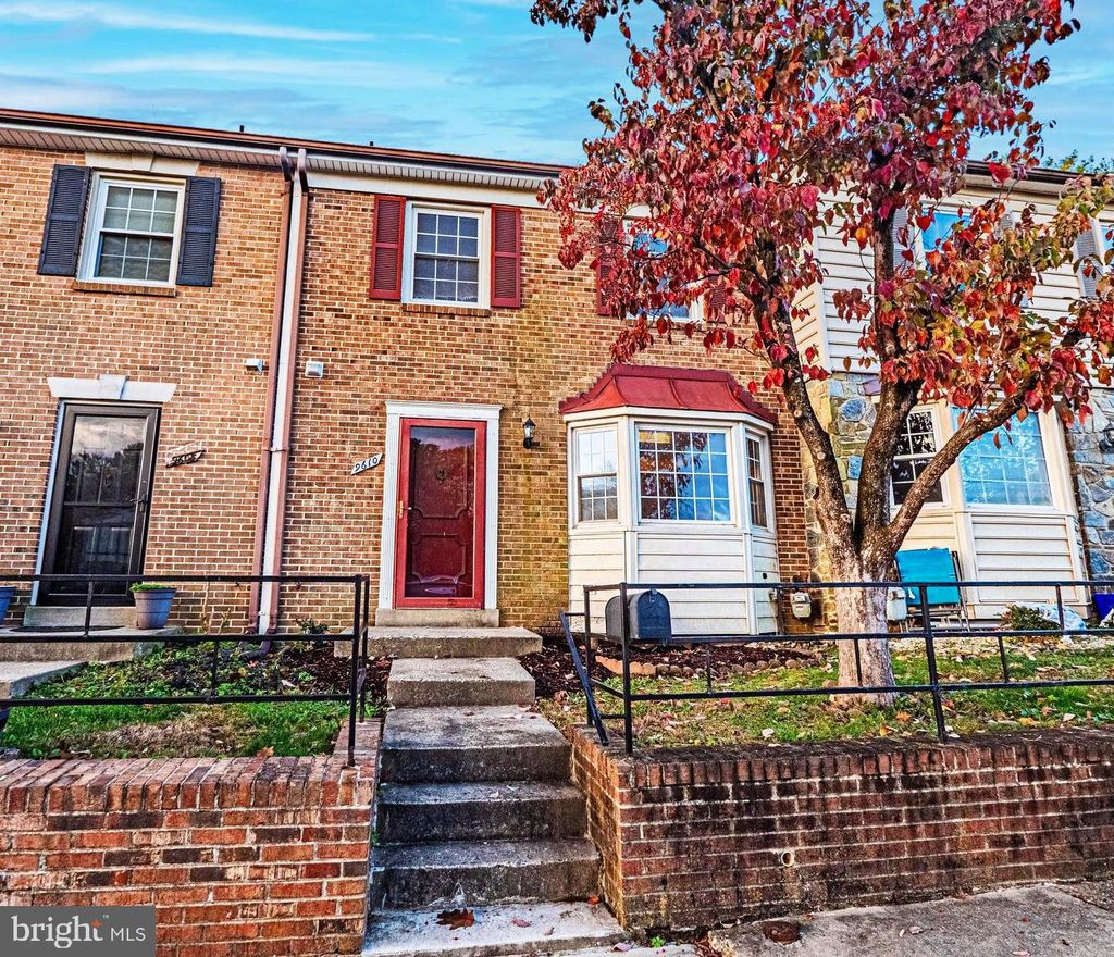 Photo of 9610 Kanfer Court, GAITHERSBURG, MD 20886 (MLS # MDMC2205858)