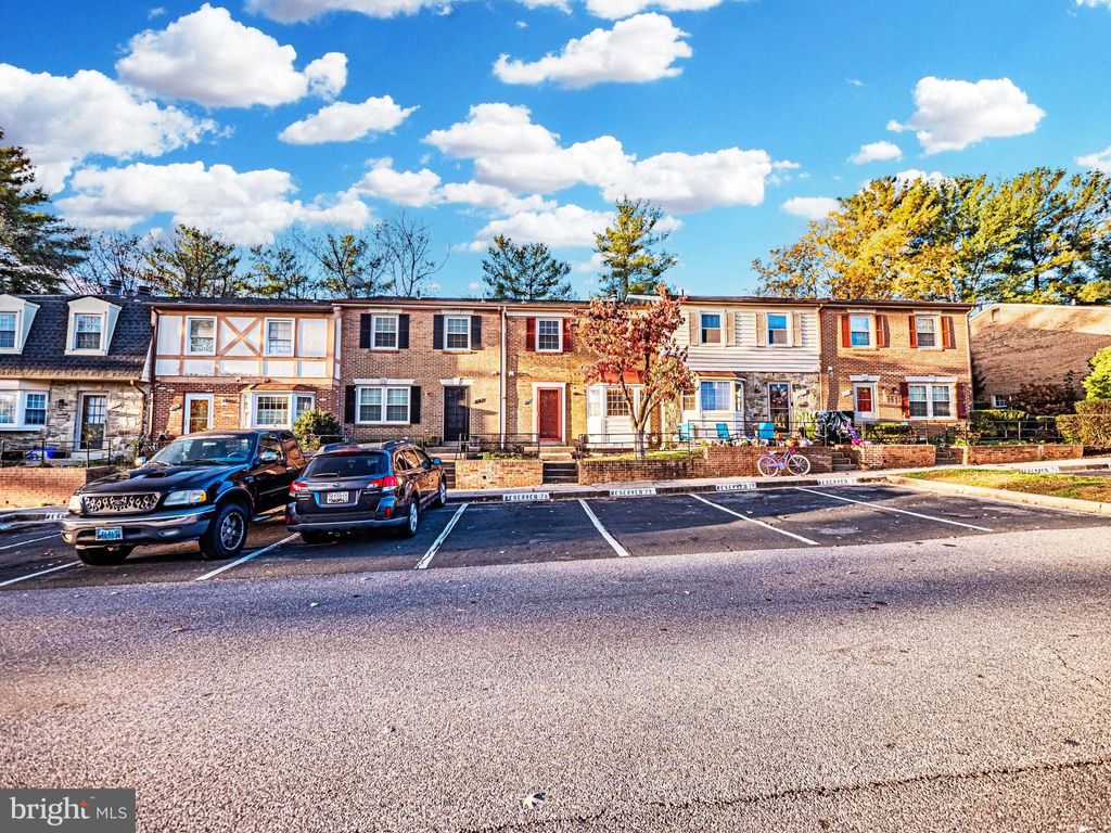 Photo of 9610 Kanfer Court, GAITHERSBURG, MD 20886 (MLS # MDMC2205858)