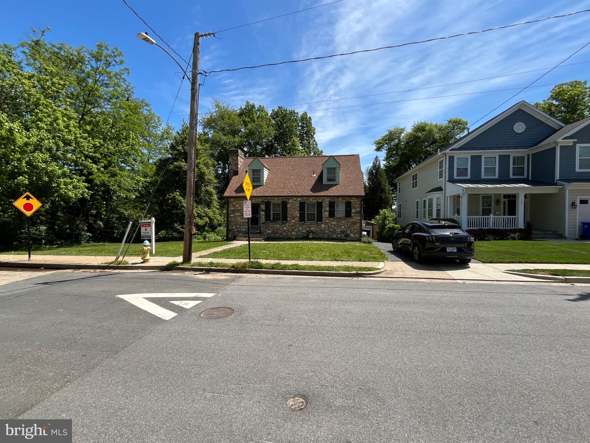 1311 N UTAH STREET