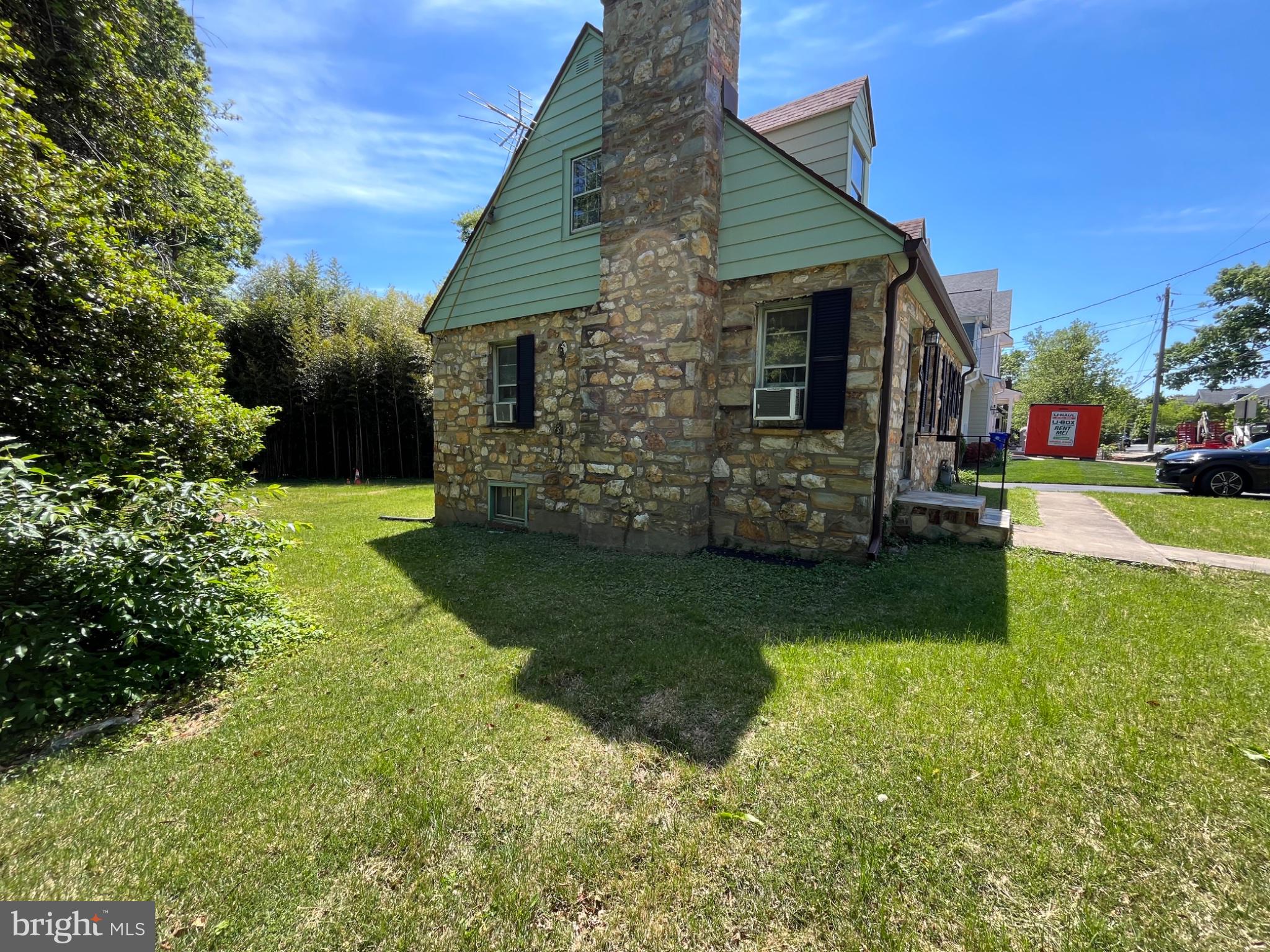 1311 N UTAH STREET