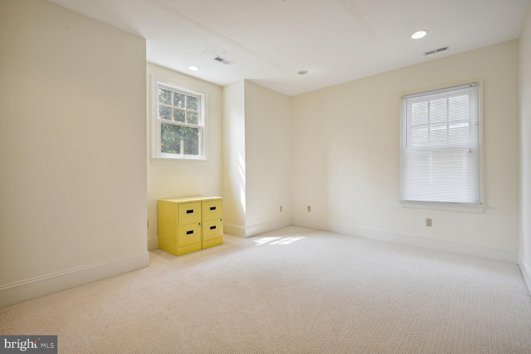 SOMERSET HEIGHTS - Residential Lease