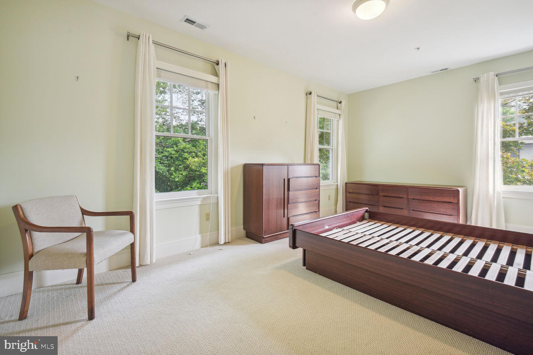 SOMERSET HEIGHTS - Residential Lease