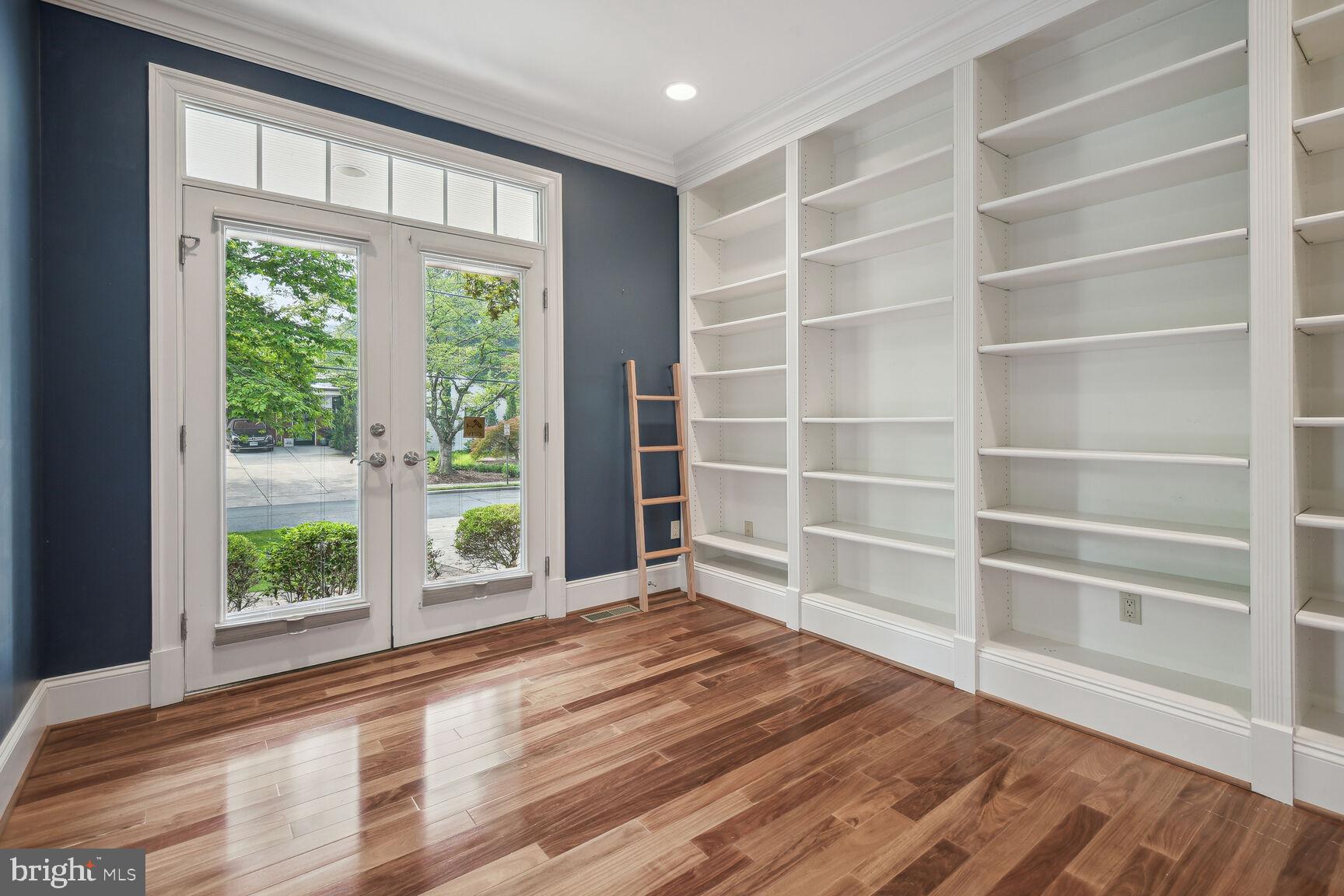 SOMERSET HEIGHTS - Residential Lease