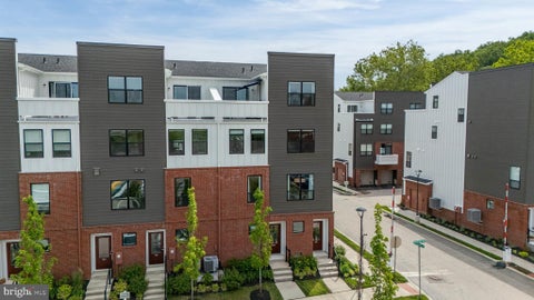 Townhouse For Sale - 905 Riverplace Drive<br/> CONSHOHOCKEN, PA 19428