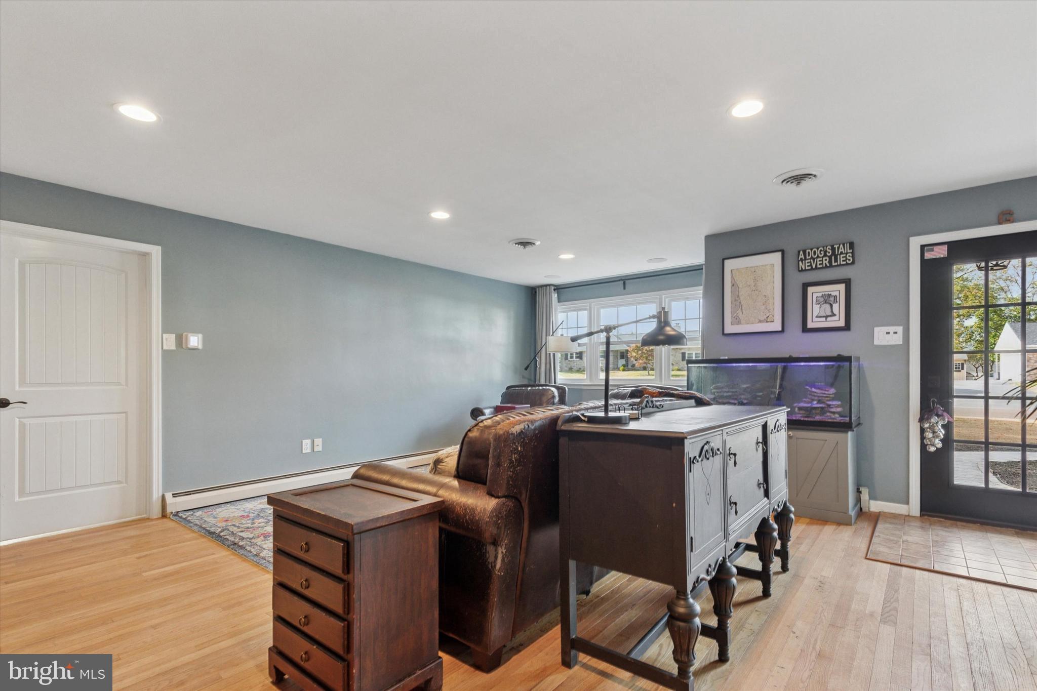 1212 CRESTWOOD DRIVE