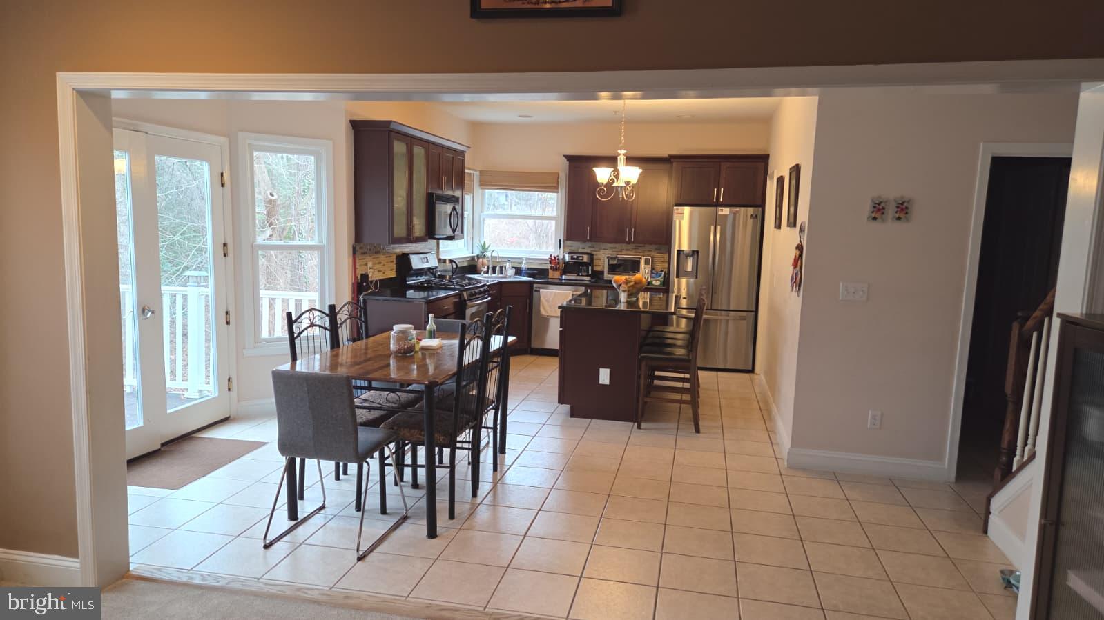 FRIENDLY HILLS - Residential