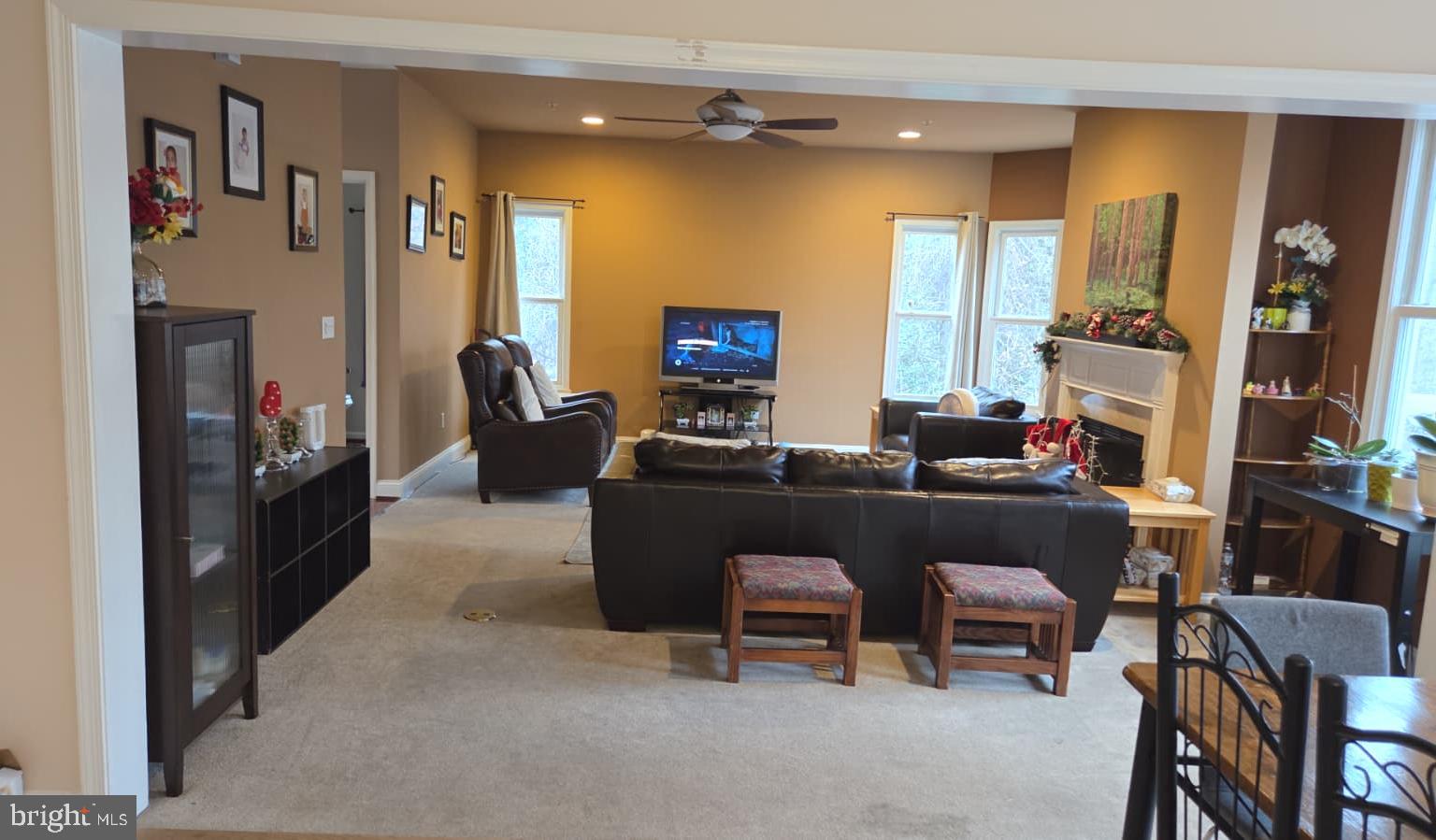 FRIENDLY HILLS - Residential