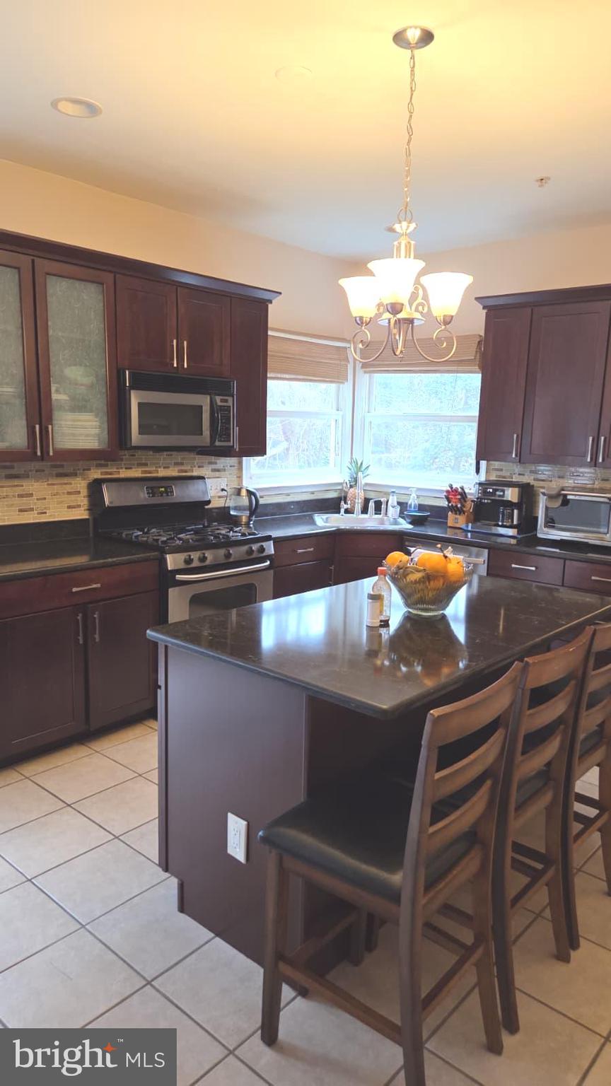 FRIENDLY HILLS - Residential