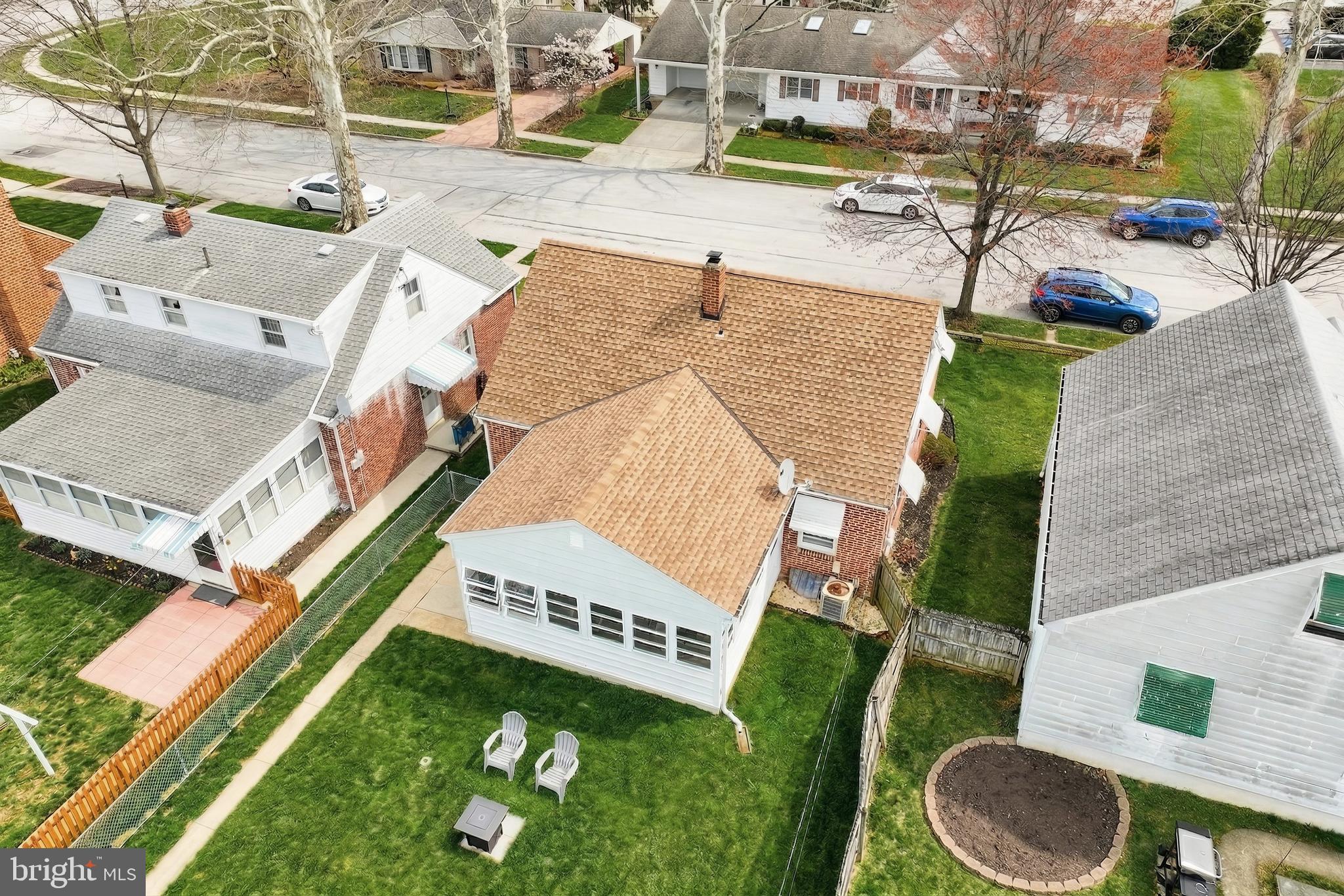 1006 E WALNUT STREET