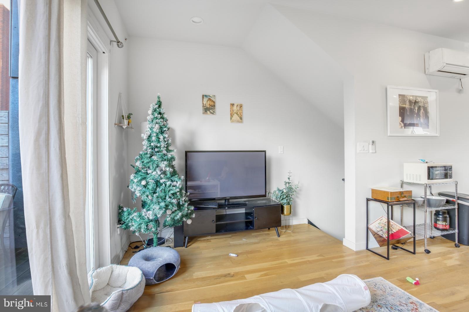 FISHTOWN - Residential Lease