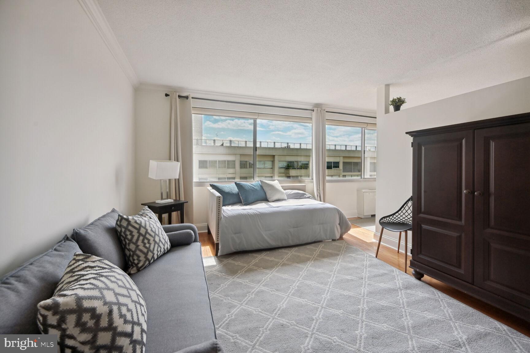 FRIENDSHIP HEIGHTS - Residential