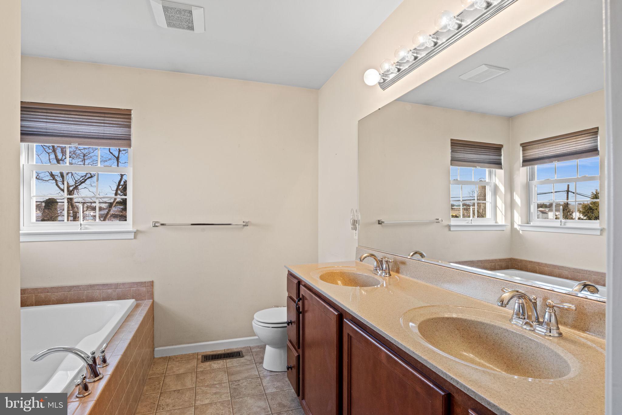 ARBOR GREENE - Residential