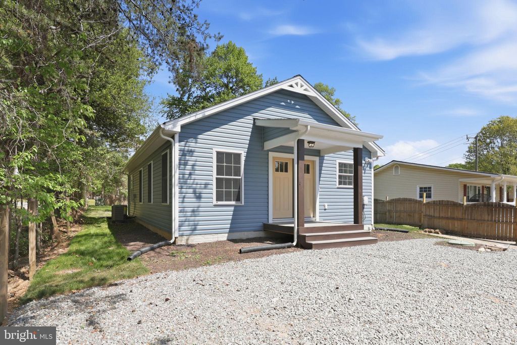 Photo of 57 Morton Road, FREDERICKSBURG, VA 22405 (MLS # VAST2048312)