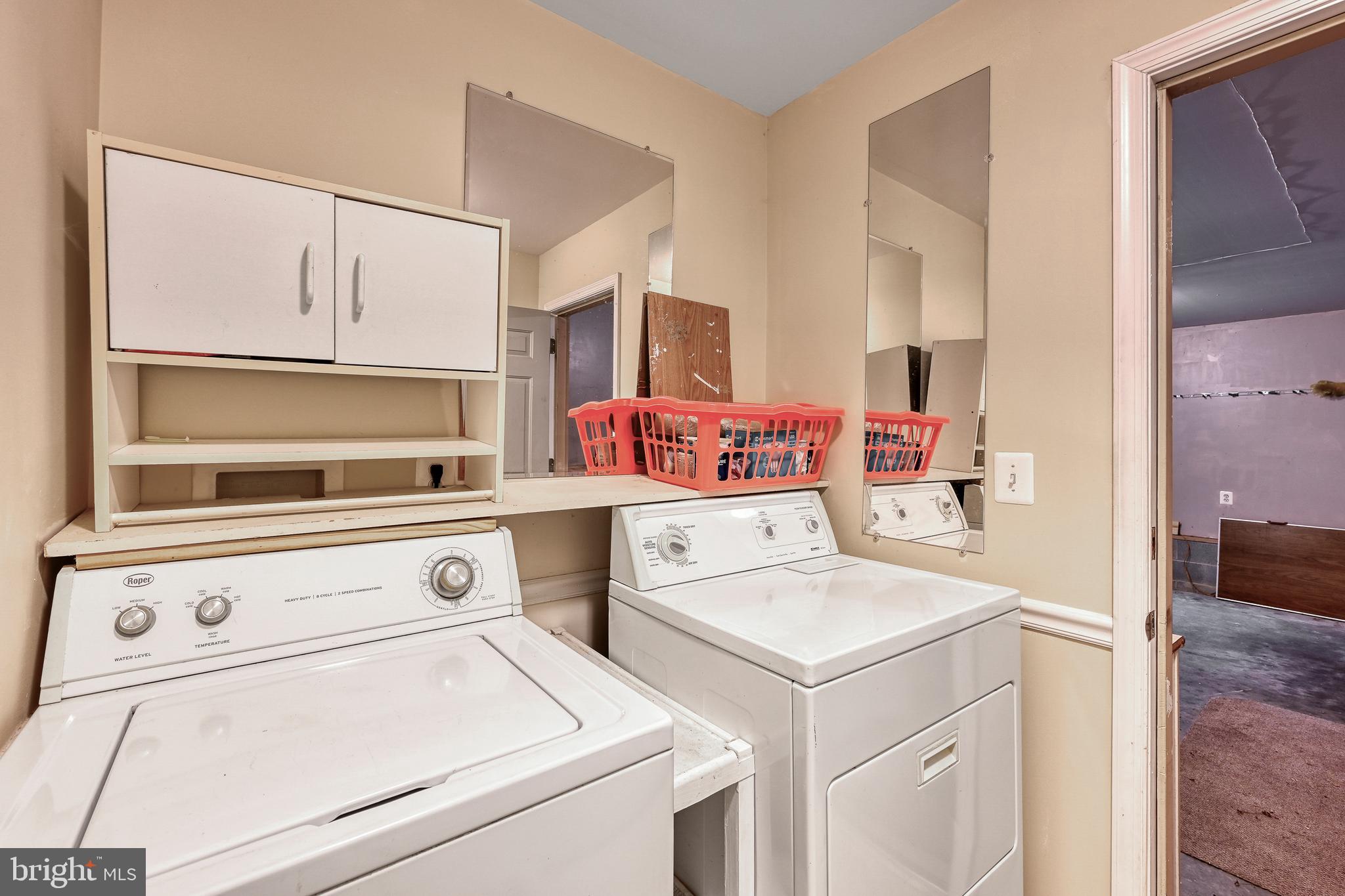 LAKE CAROLINE - Residential