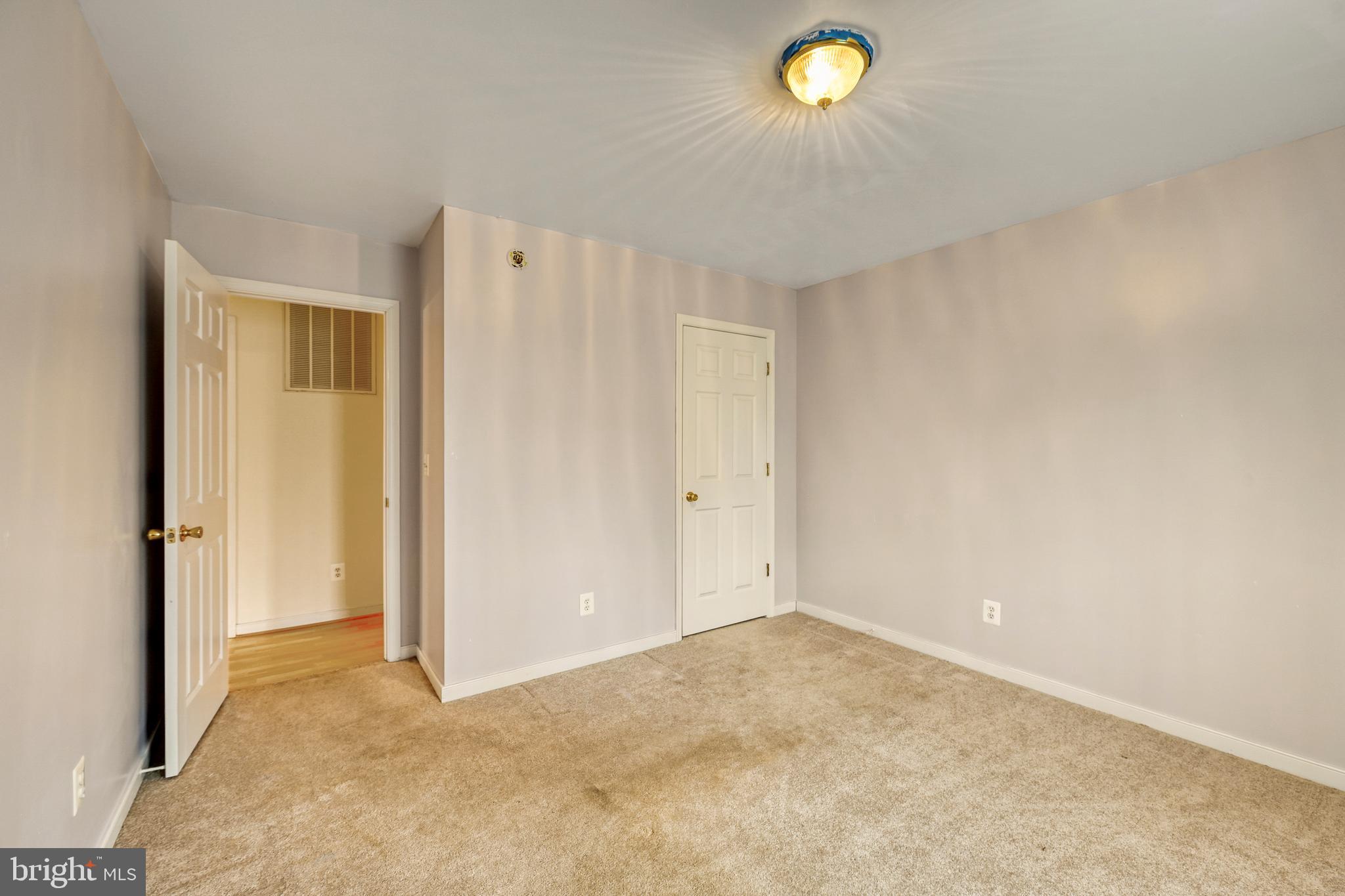 LAKE CAROLINE - Residential