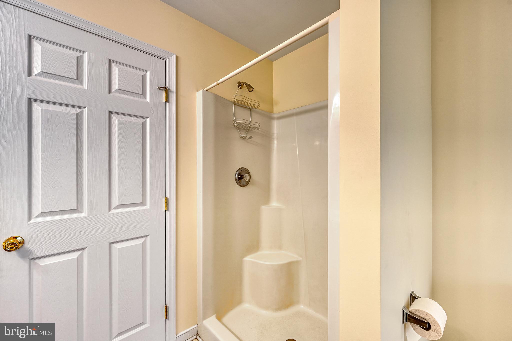 LAKE CAROLINE - Residential