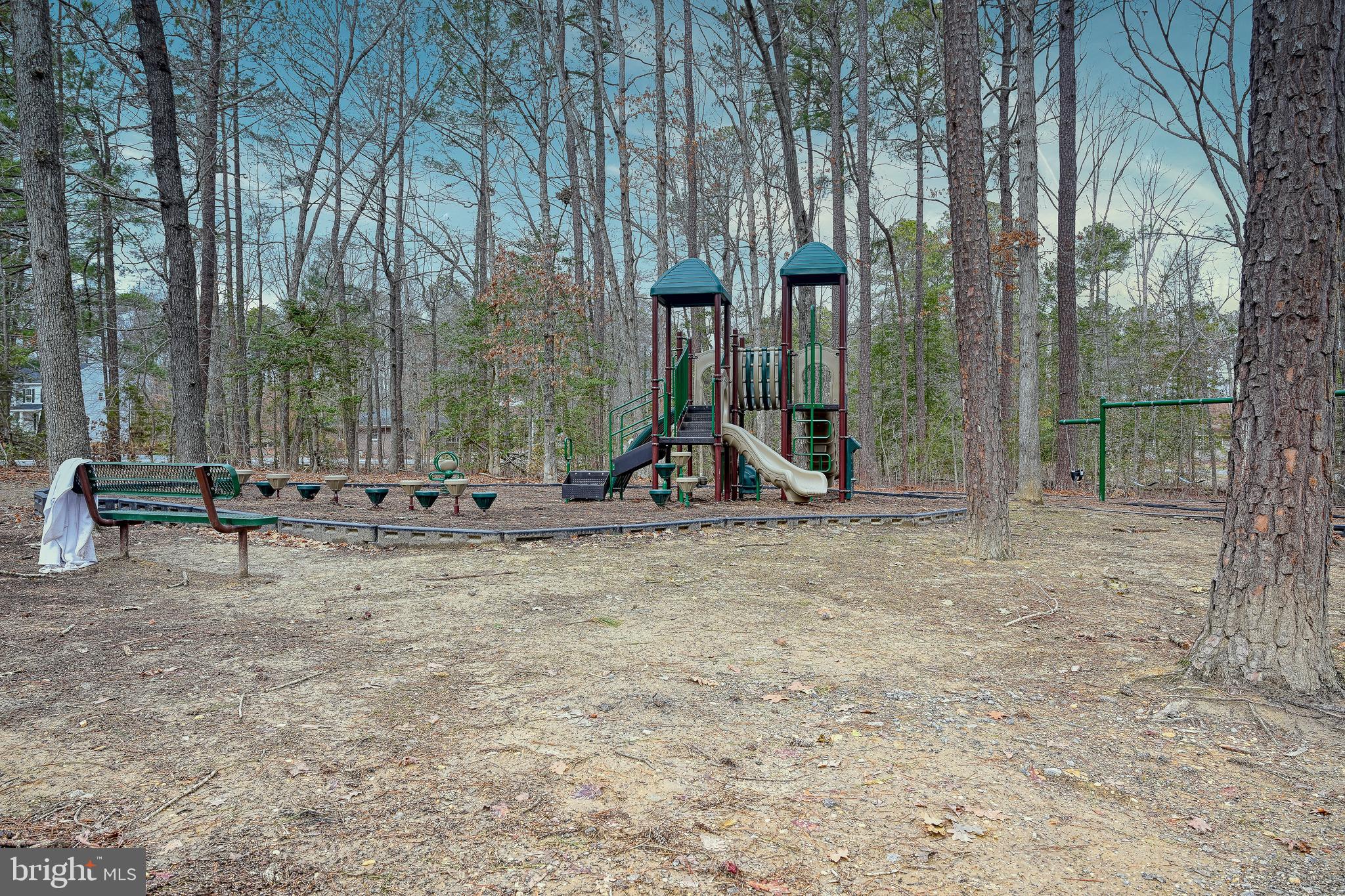 LAKE CAROLINE - Residential