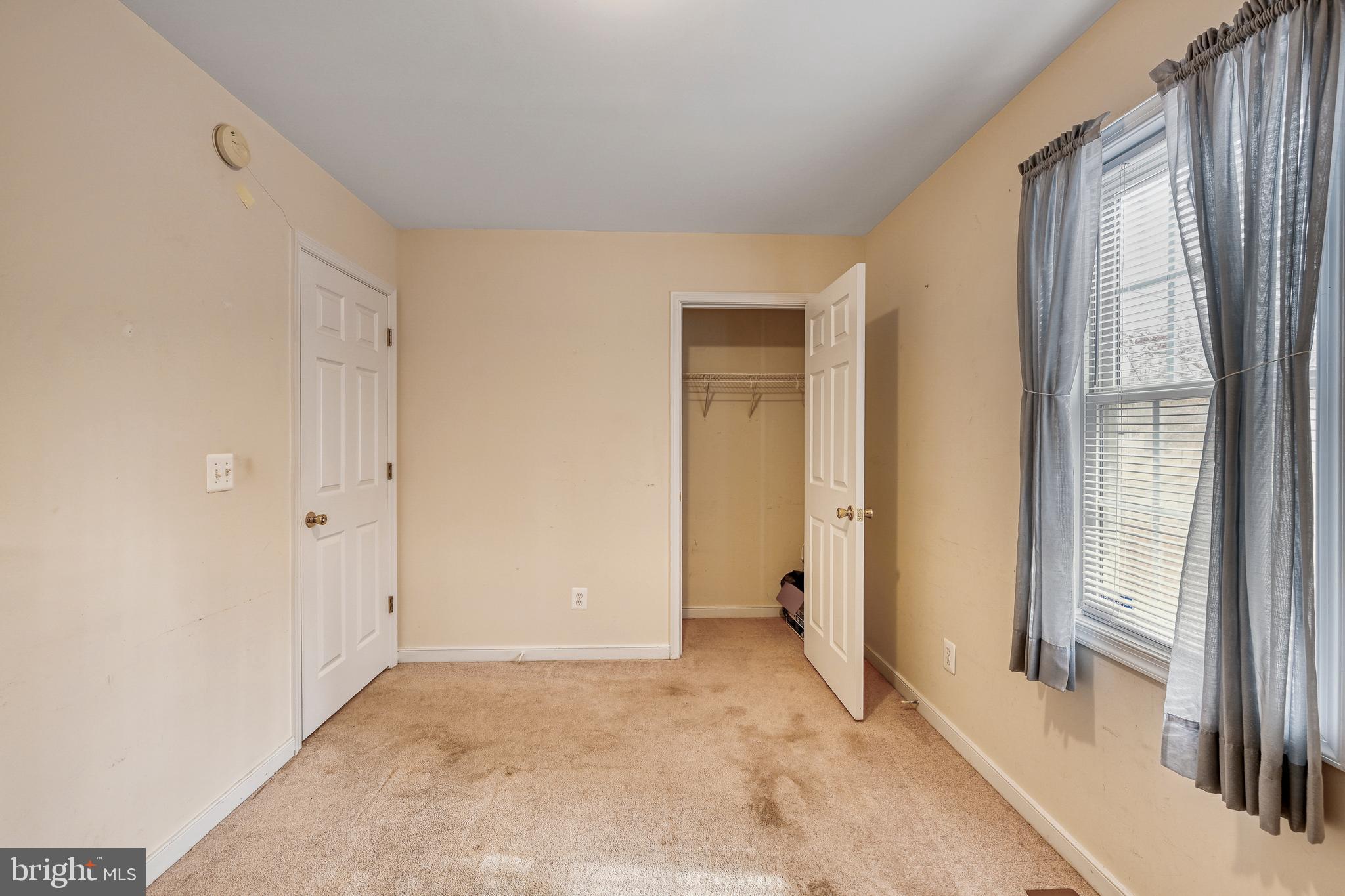 LAKE CAROLINE - Residential