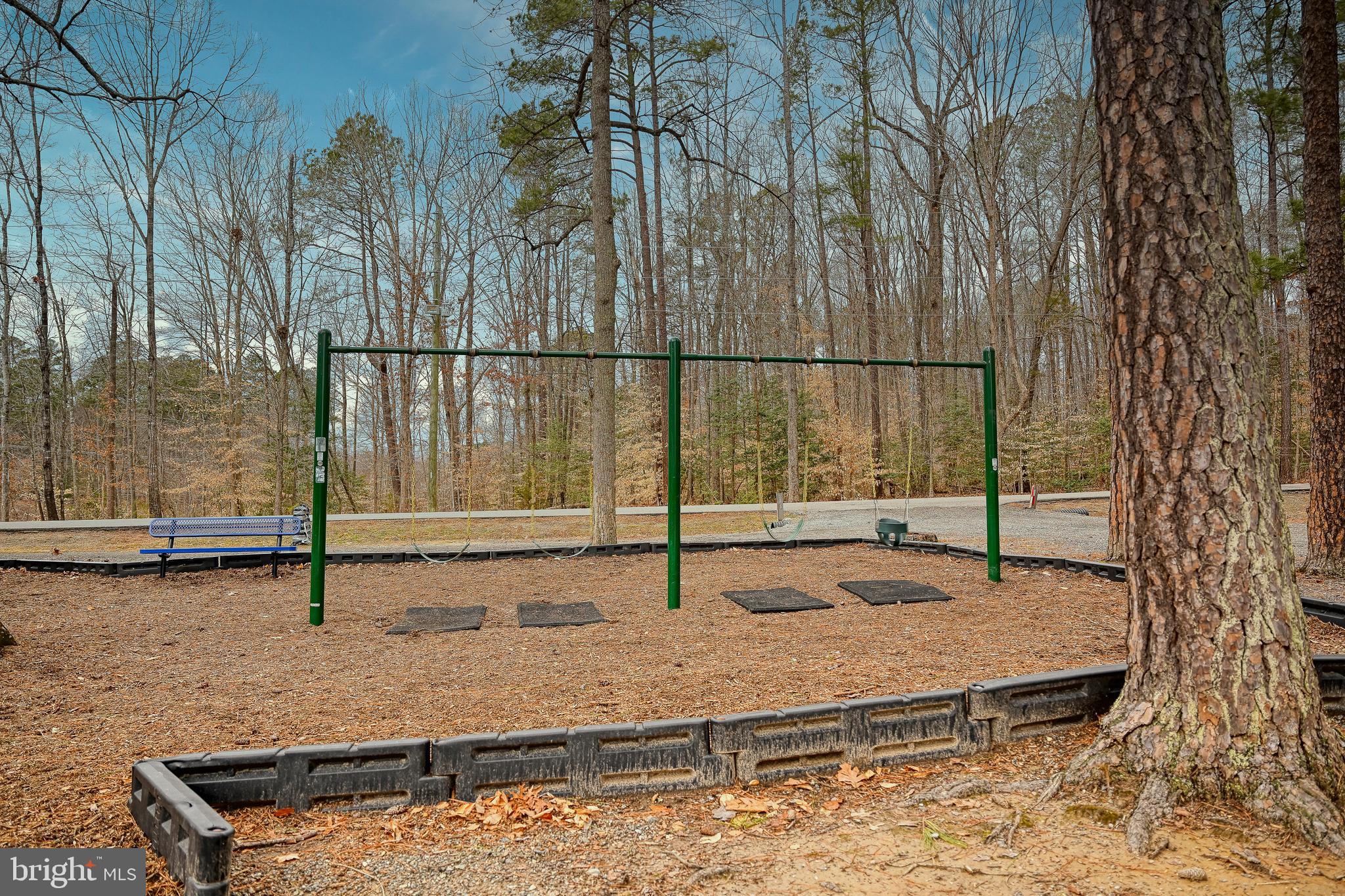 LAKE CAROLINE - Residential