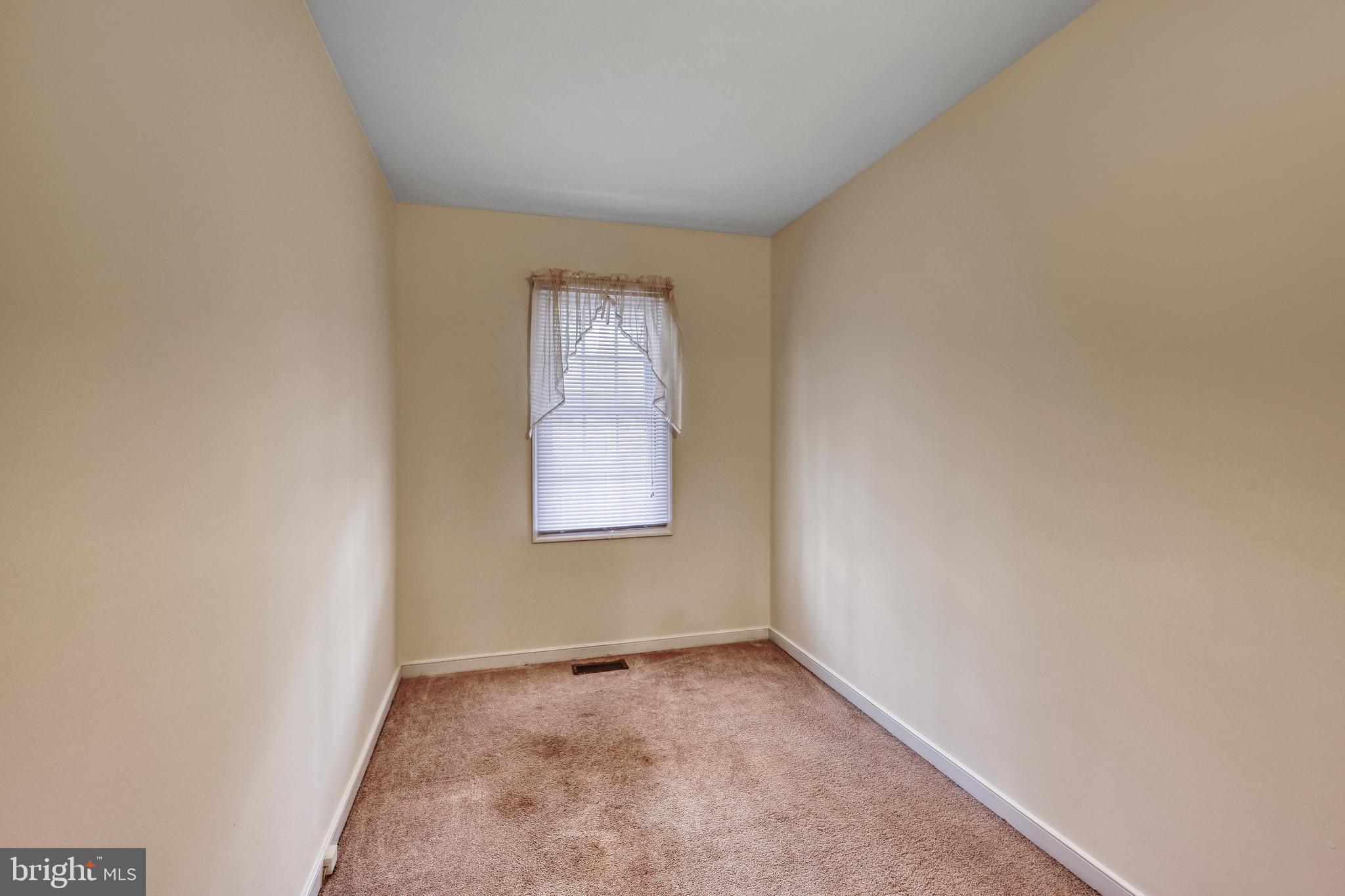 LAKE CAROLINE - Residential