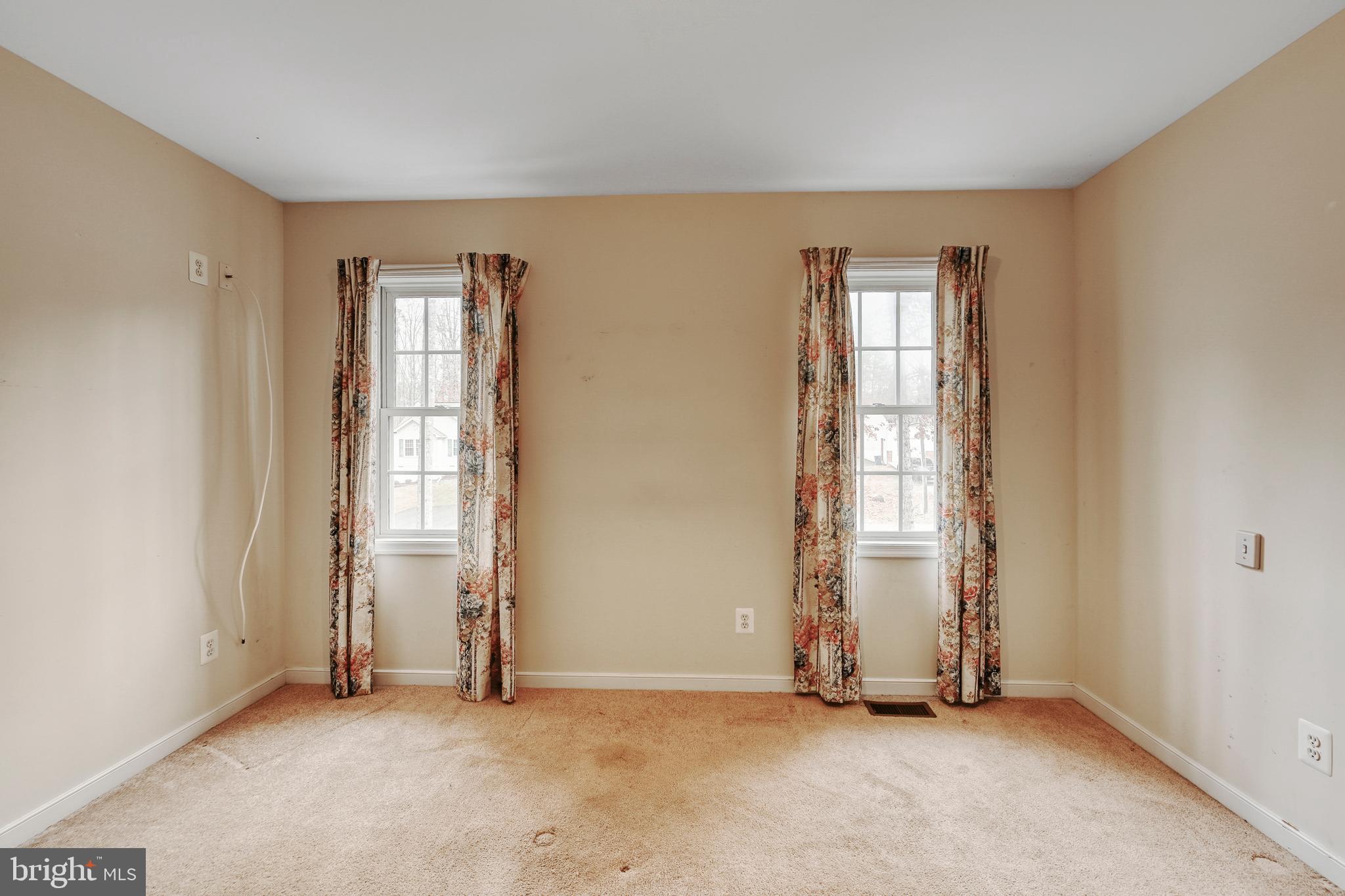 LAKE CAROLINE - Residential