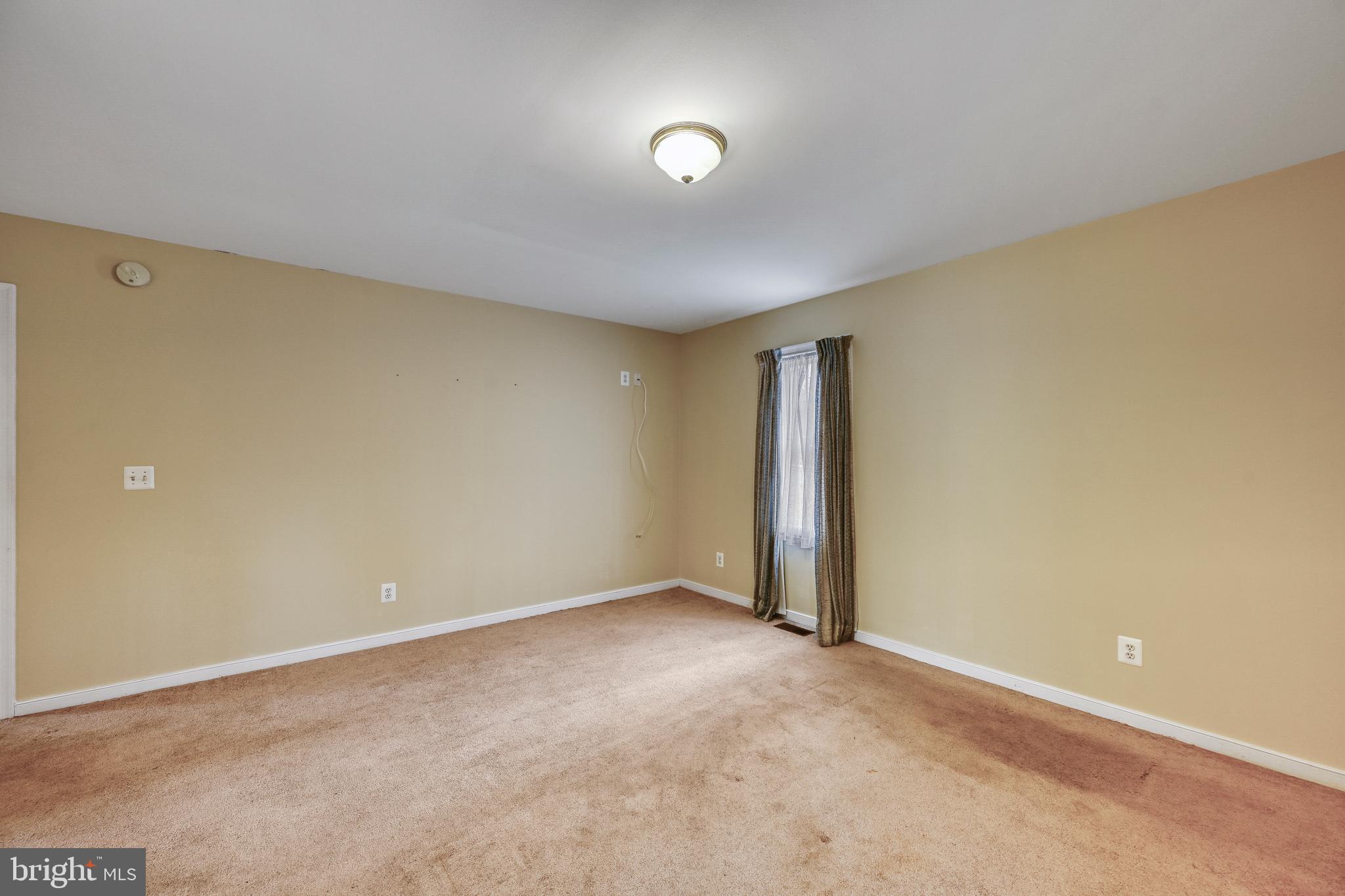 LAKE CAROLINE - Residential