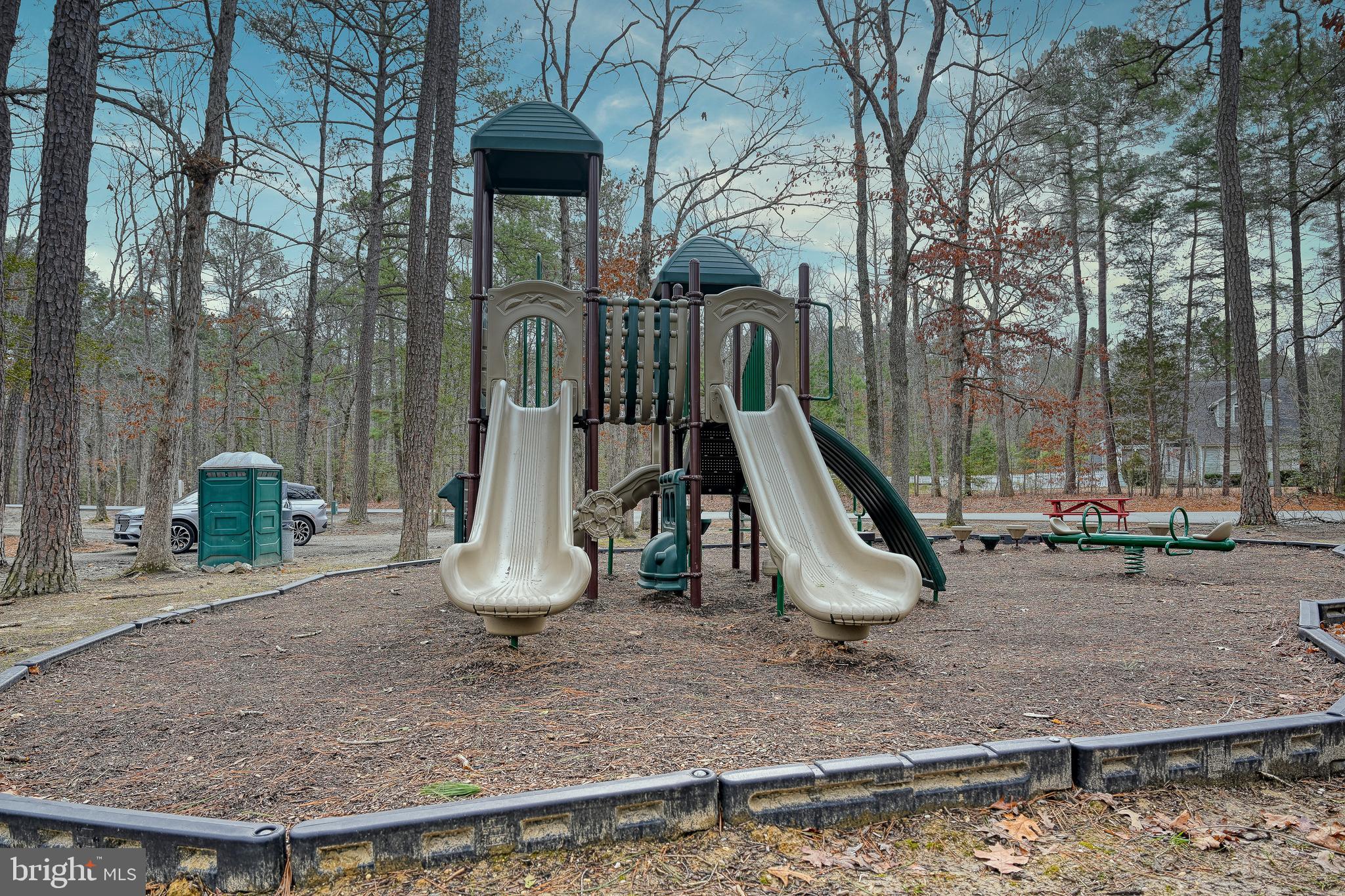 LAKE CAROLINE - Residential