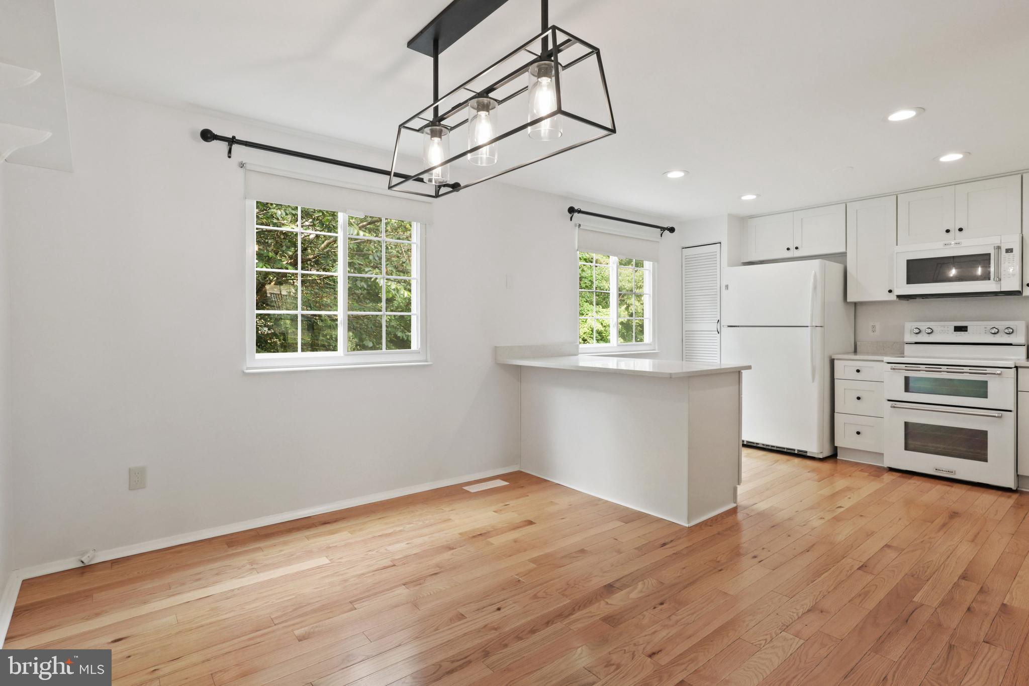 RESTON - Residential